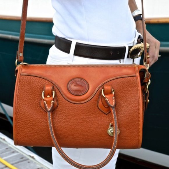 Dooney & Bourke Handbags - 🦆Vintage D&B 2Way Satchel Crossbody, USA